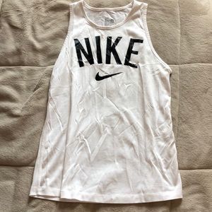 Women’s Nike top- size XS